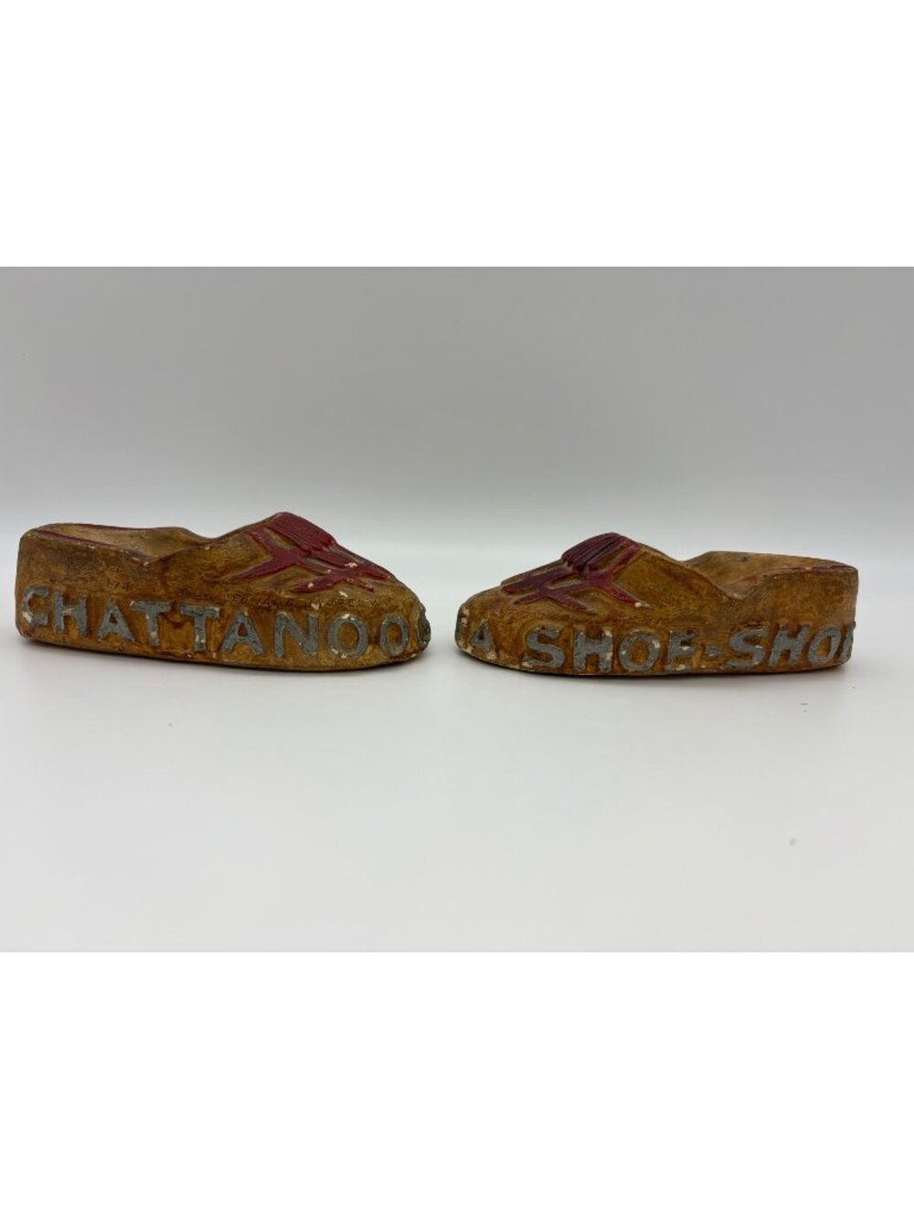 Vintage Chattanooga Shoe-Shoe Moccasin Ashtrays Pair Chalkware Souvenir 5in TN